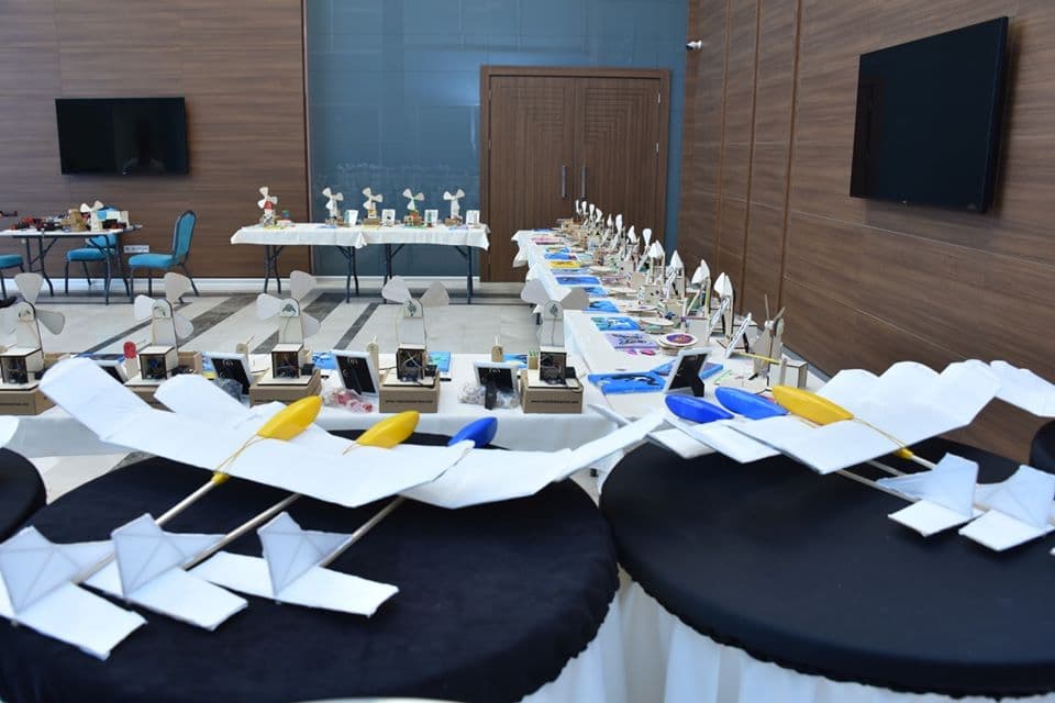 مختبرات جامعة اوستيم التقنية