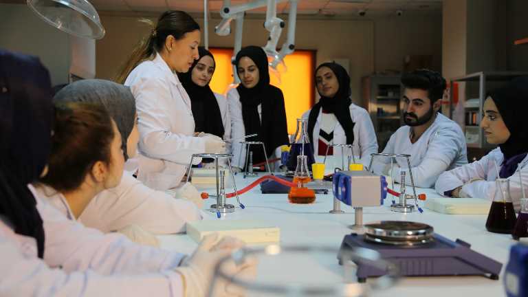 مختبرات جامعة جيليشم