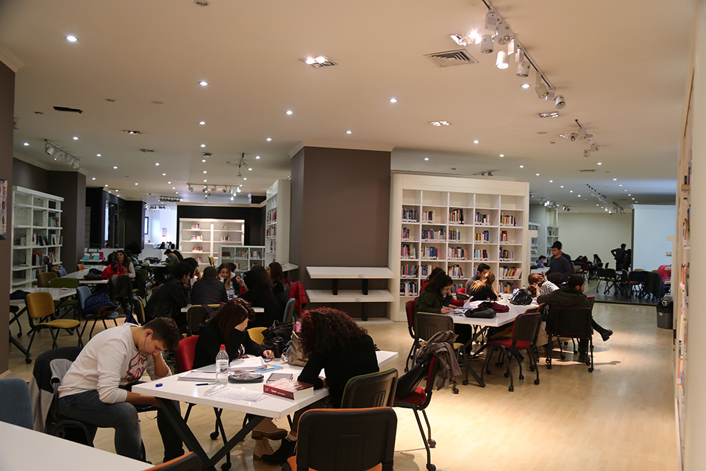 مكتبة جامعة جيليشيم