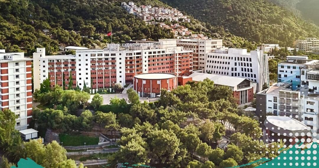 الدراسة في جامعة أزمير الاقتصادية