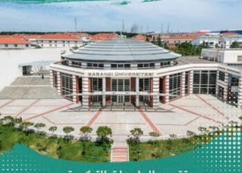 الدراسة في جامعة سابانجي