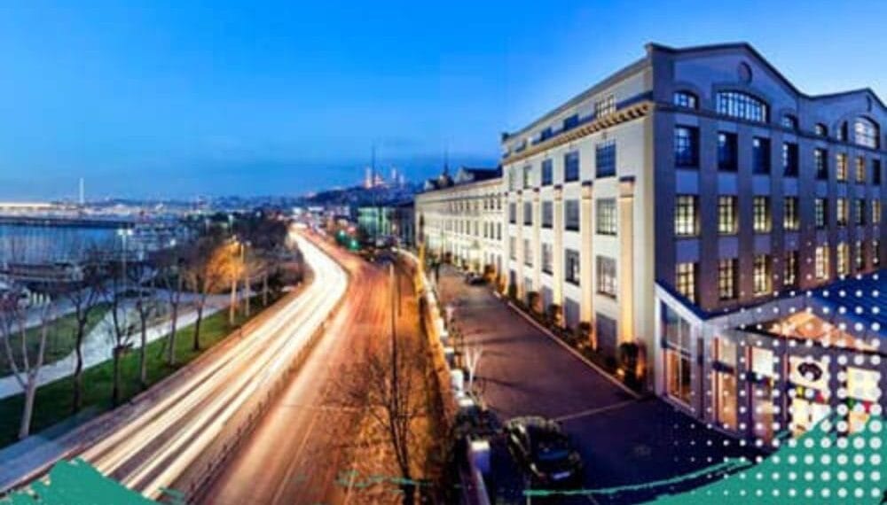 الدراسة في جامعة قادر هاس